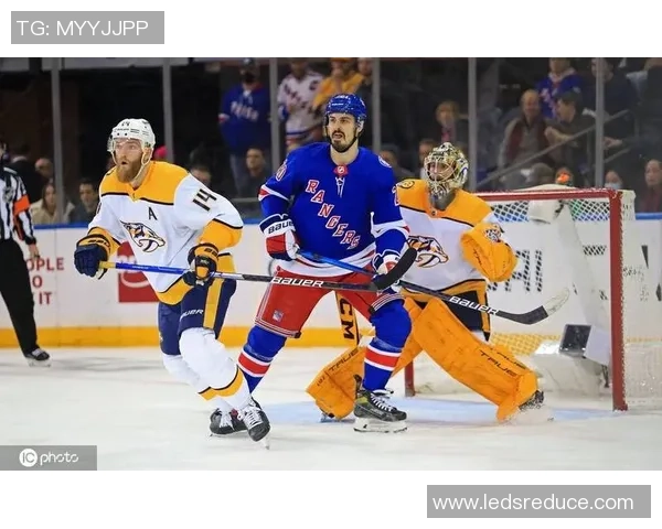 小鸭与国王冰球对决精彩纷呈谁能在NHL赛场上笑到最后